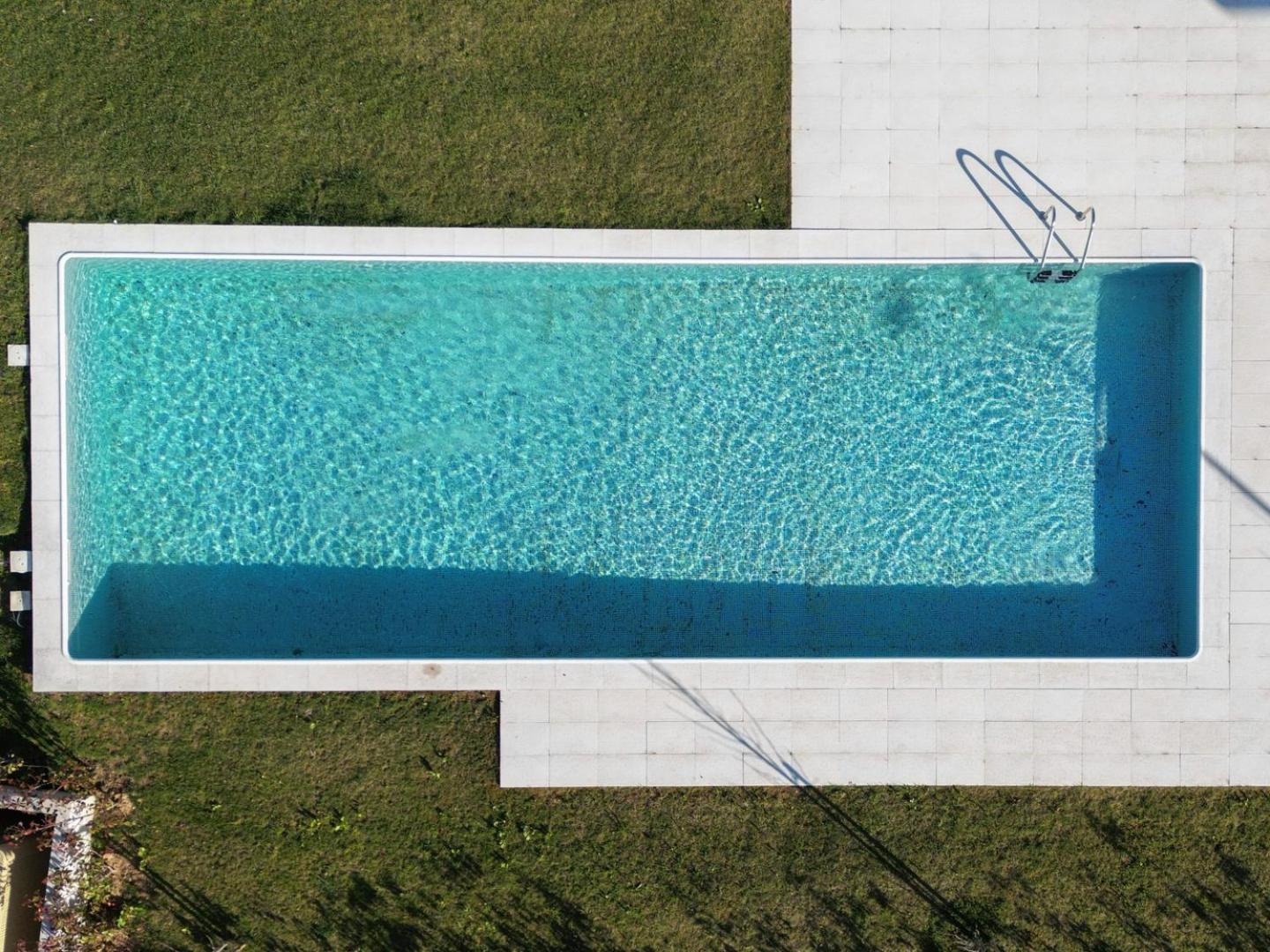 Hostwise - Modern Flat W/ Balcony, Garage & Pool * Vila Nova de Gaia